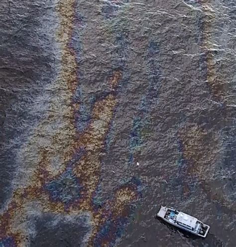 oil slick thickness measurement|deepwater horizon oil slick.